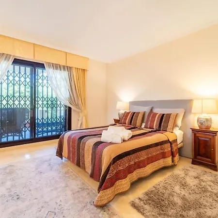 Elegant 3bedroom In La Quinta Marbella Apartment Malaga