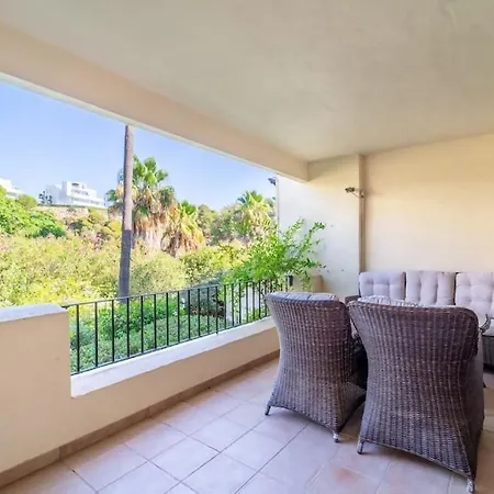 Elegant 3bedroom In La Quinta Marbella Apartment Malaga