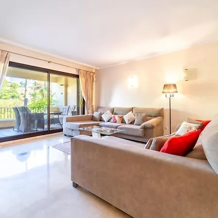 Apartment Elegant 3bedroom In La Quinta Marbella Malaga